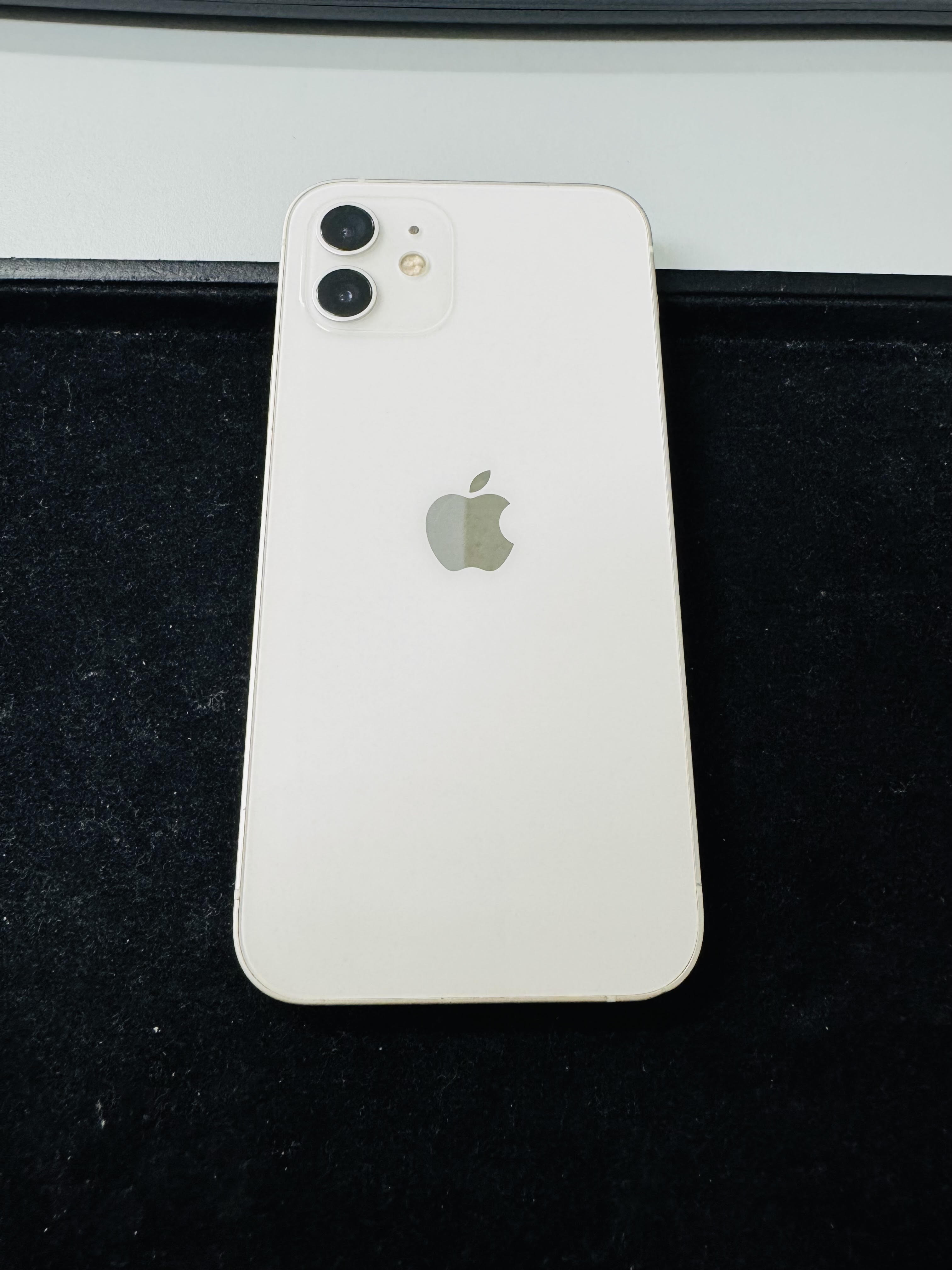 iPhone12 256GB買取】フロントパネルが勝手に動く故障品を所沢市から